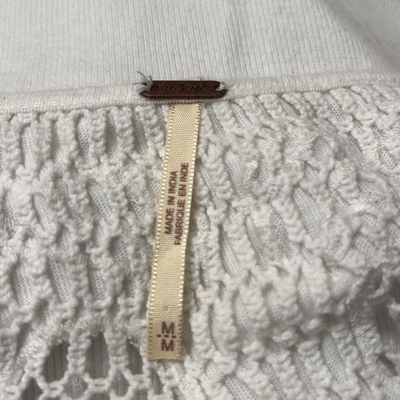 Free People With Love Detail Embroidered Top Sz M - Picture 8 of 9